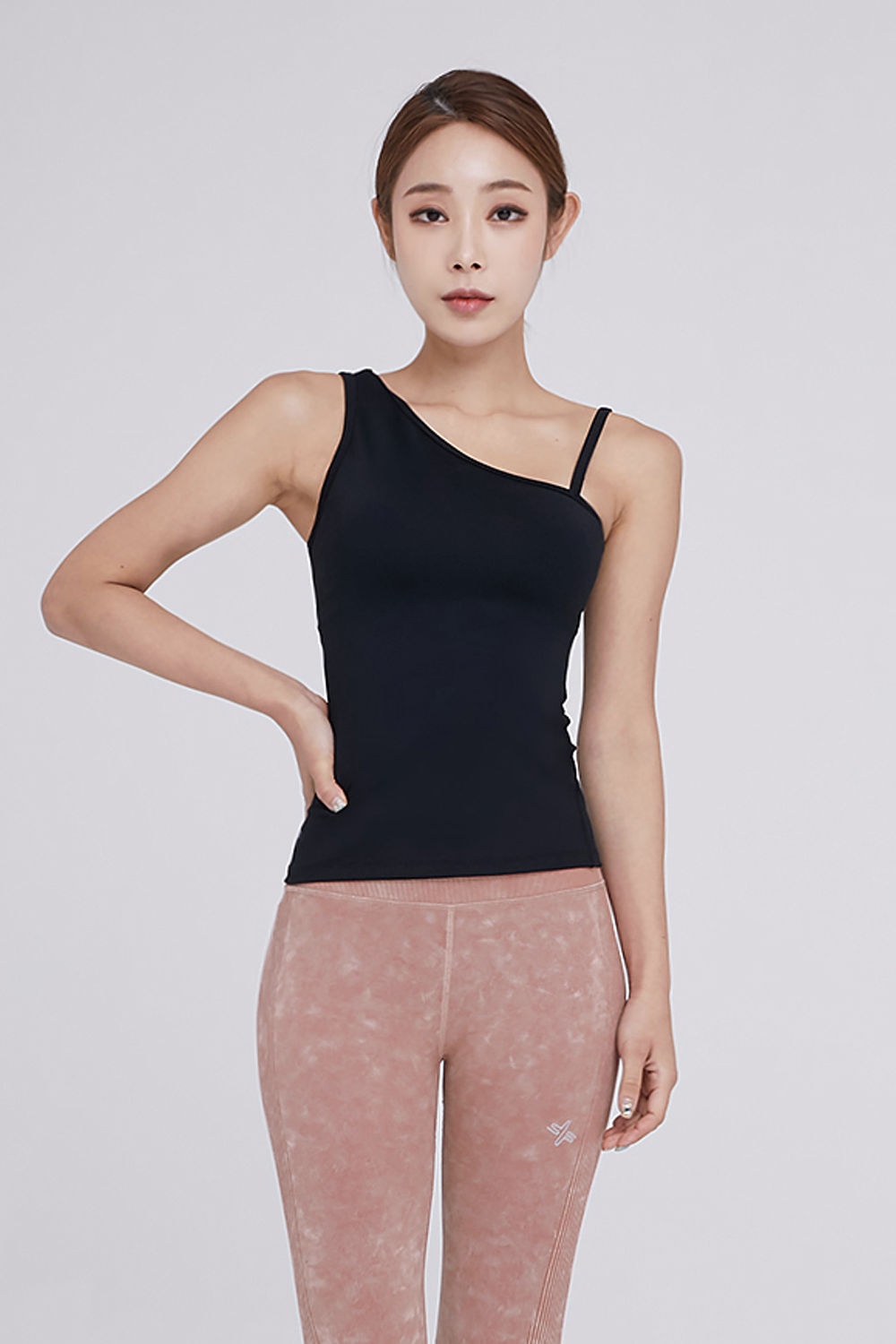 One-shoulder tílko na jógu černé